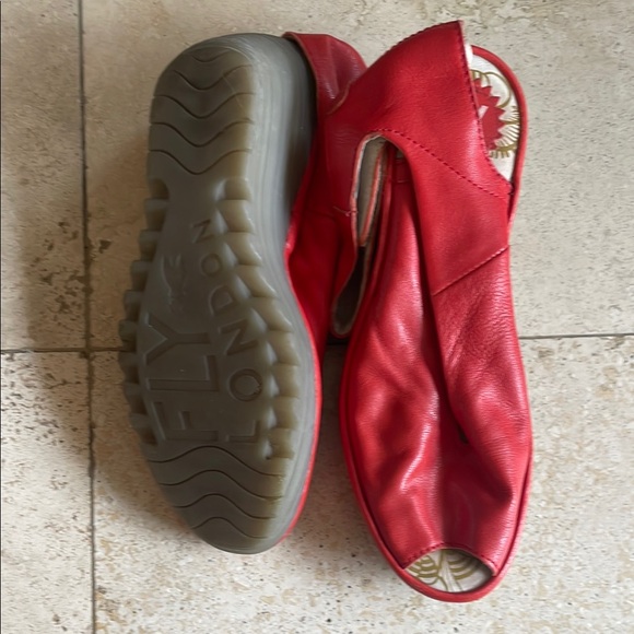 FLY LONDON Red Women's Open-Toe Leather Shoes - Picture 4 of 7